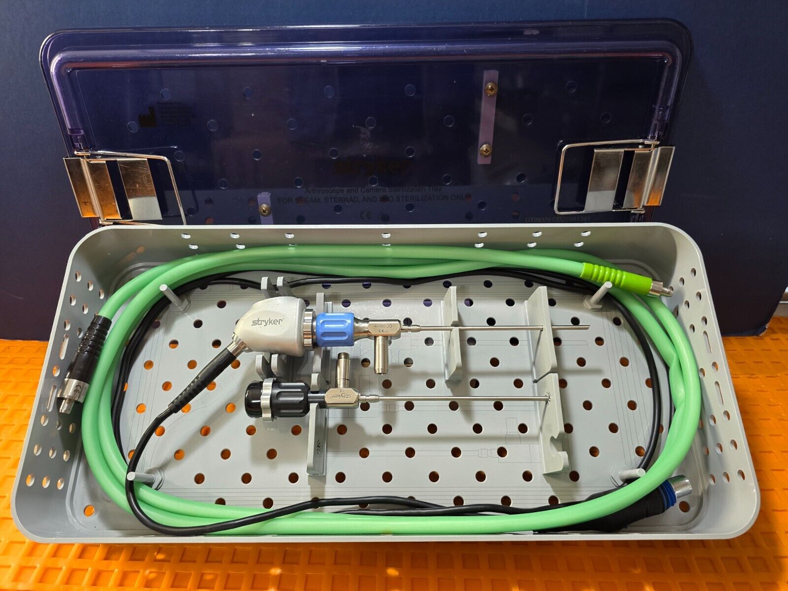 Stryker 1488 HD Camera Head C Mount Arthroscope ,Fiber Optic Cable & Tray