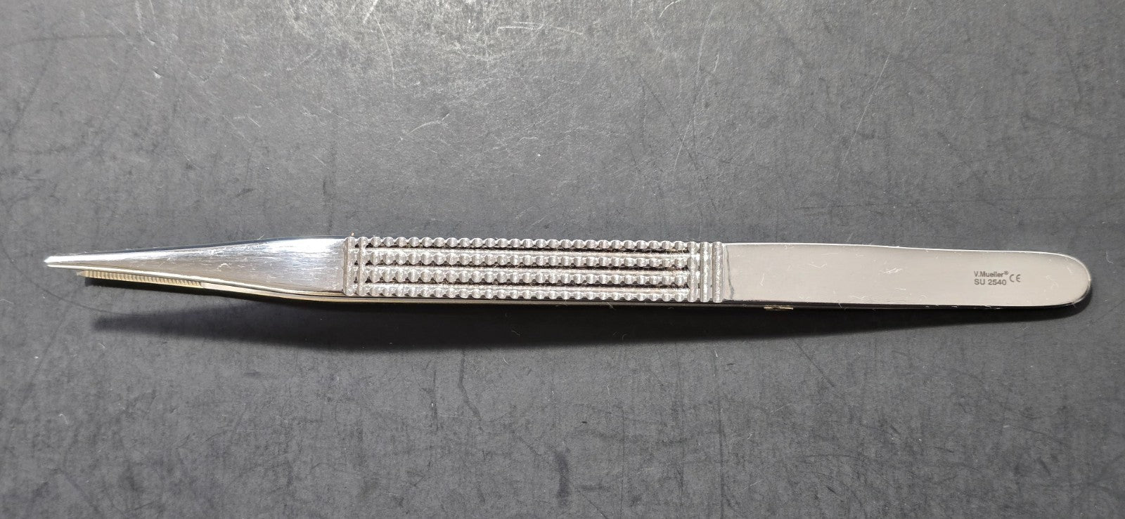 V. Mueller Surgical Orthopedic Tissue Forceps, 8 3/4" REF: SU2540