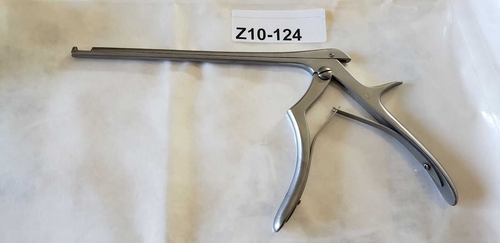 Weck Surgical Kerrison Rongeurs 90deg 7" shaft 4mm tip REF: 388324