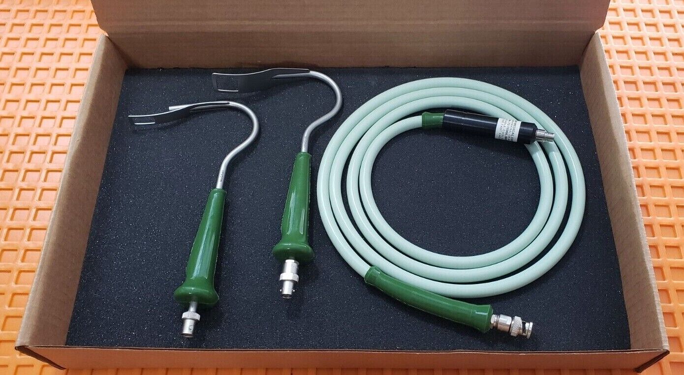 McGhan Surgical Fiber Optic Breast Retractor Set of 2 with Fiber Optic Cable