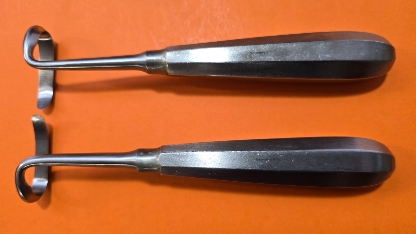 Codman 52-8000 Surgical Orthopedic Doyen Raspatory 7" Right & Left