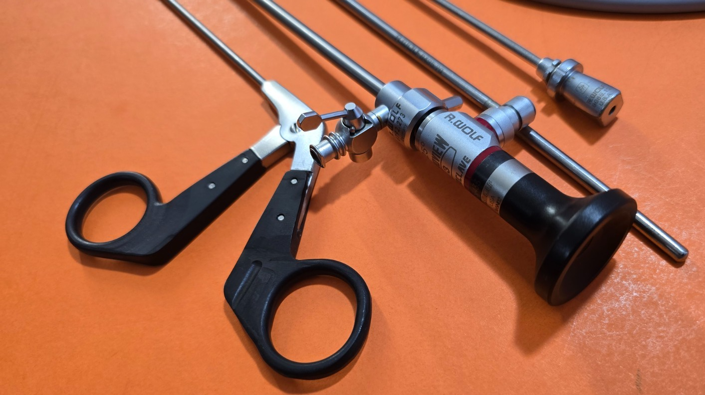 R.Wolf 8885.433 Arthroscope 4mm x 25* x17cm, Sheath & Fiber Optic Cable 8095.05