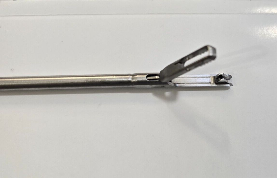 Stryker Surgical 3910-900-089 Arthroscopic Suture Passer .