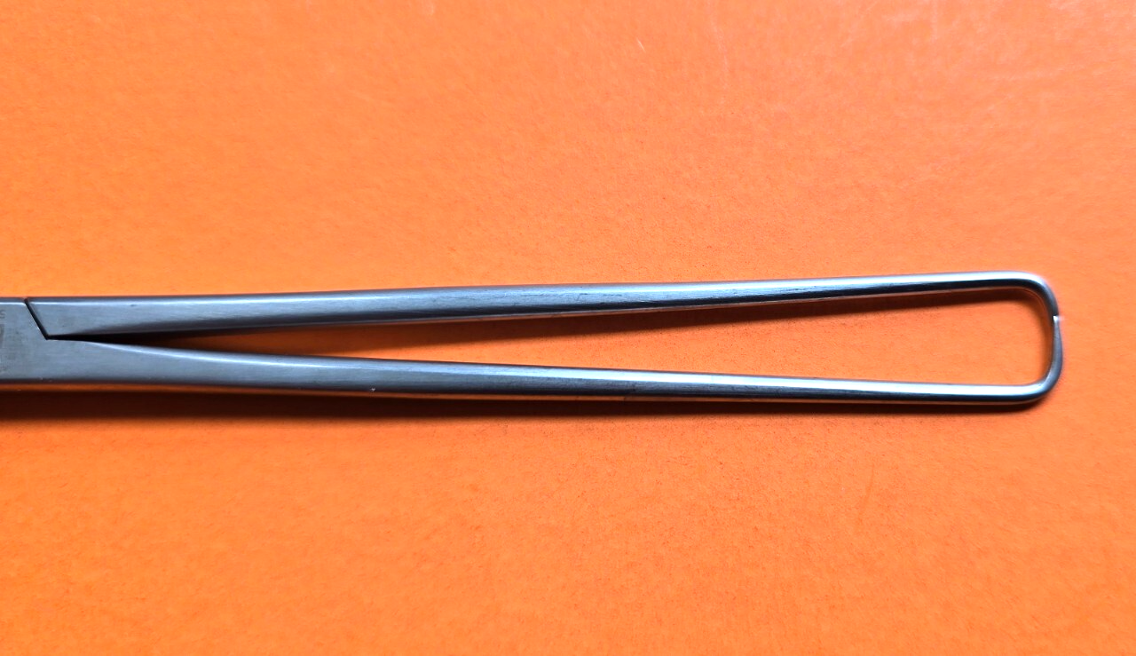 Aesculap Surgical Schroeder Tenaculum Forceps 10" REF: EO 108R