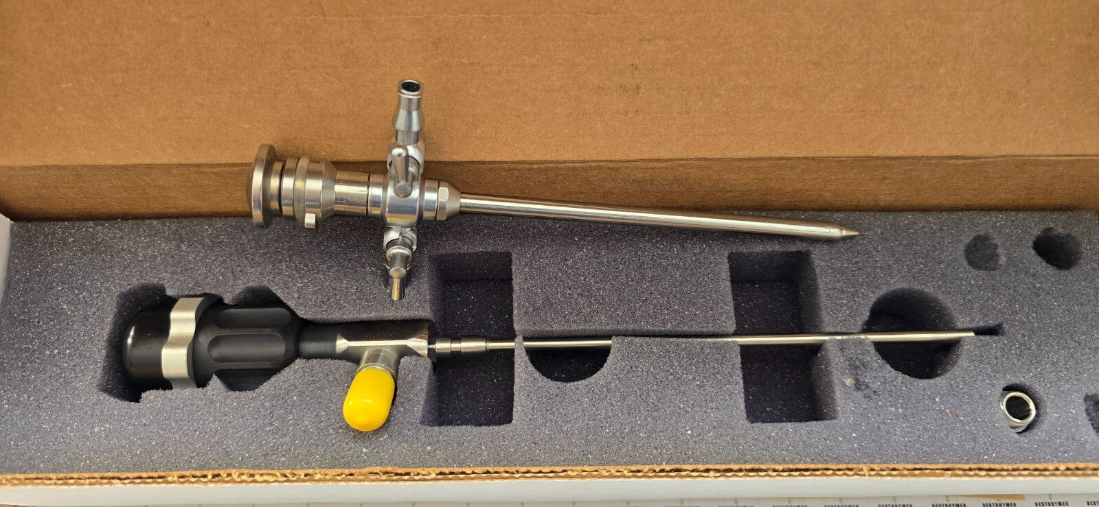 Stryker Arthroscope 4.0mm x 0° Non-Autoclavable C-Mount with Sheath
