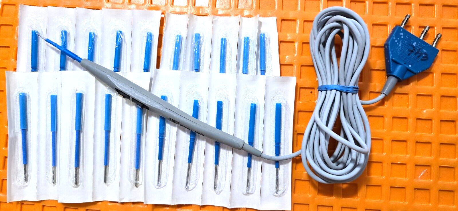 Valleylab 2 Button Power Control Reusable Pencil with 20- Electrodes Free.