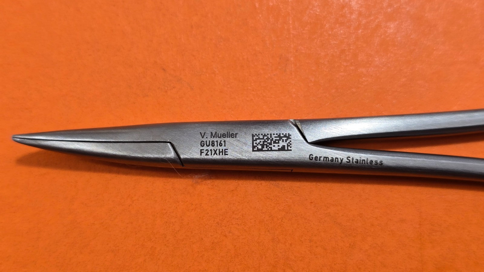 V. Mueller GU8161 Surgical Vasectomy Fine Mosquito forceps Curved 5" Plain Jaws