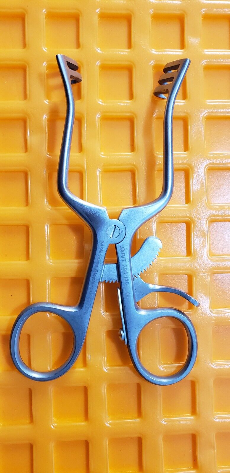 Jarit 204-140 Surgical Weitlaner Retractor 4 3/8" Sharp 2x3 Prongs
