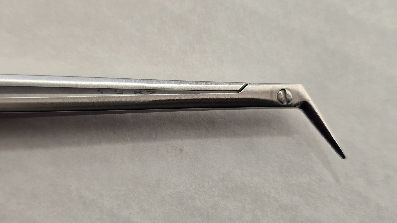 V. Mueller Potts Scissors 60* Angled 5.5" Spring Handle REF: CH8690