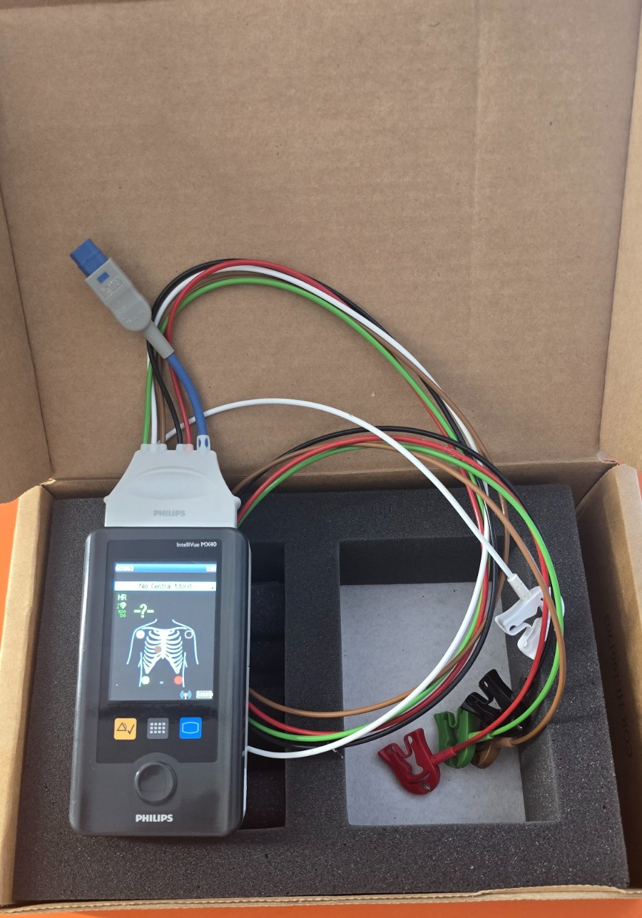 PHILIPS IntelliVue MX40 Telemetry Monitor With 5 Lead ECG (Tested)