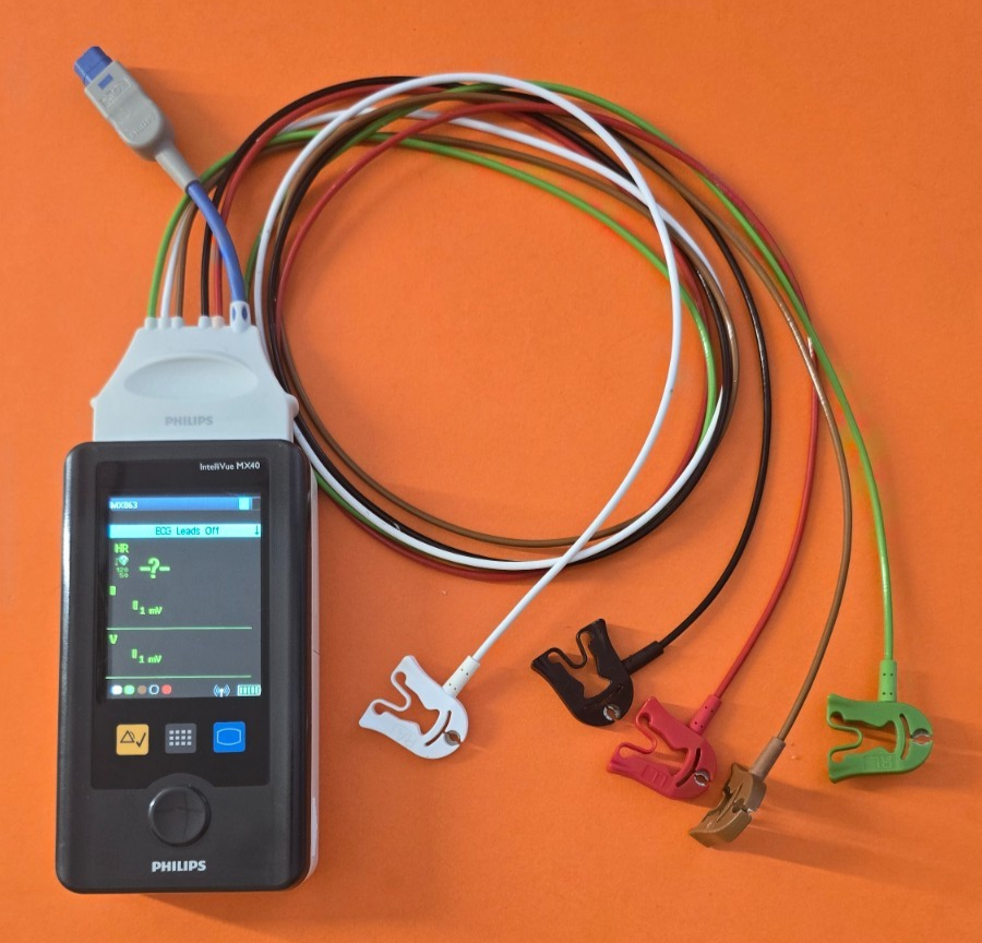 PHILIPS IntelliVue MX40 Telemetry Monitor With 5 Lead ECG (Tested)