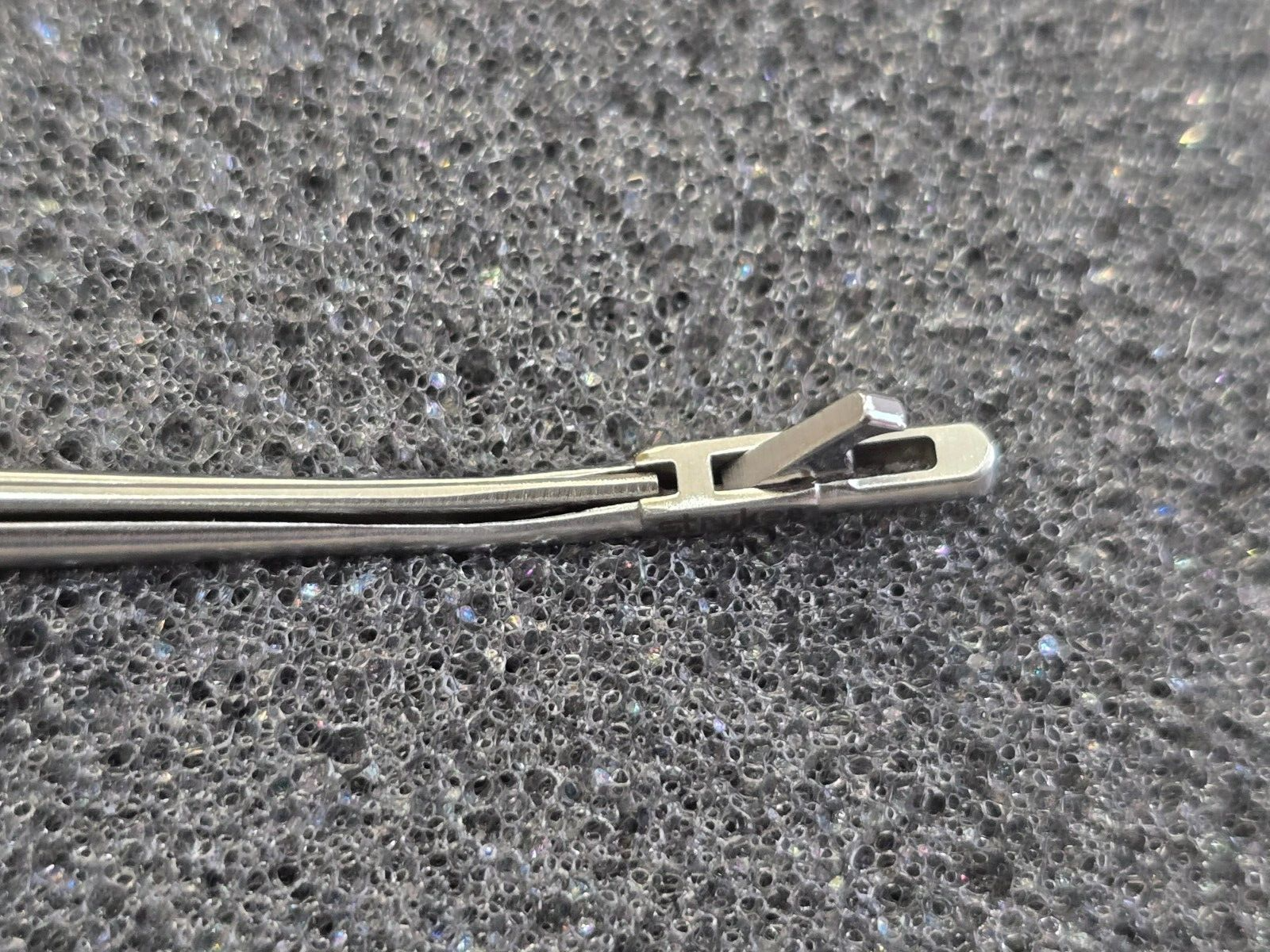 Stryker Conquest 242-100-006 Arthroscopic Punch 2.1mm Blunt Nose UP