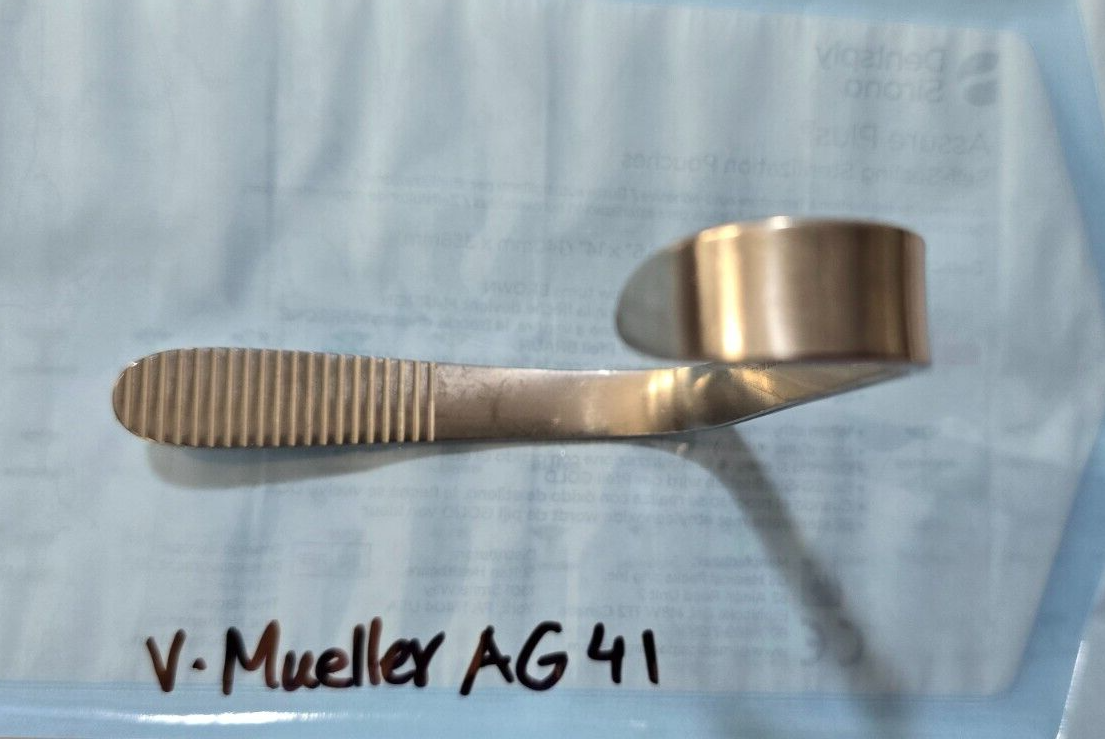 V. Mueller Tongue Depressor Surgical Dental Instruments