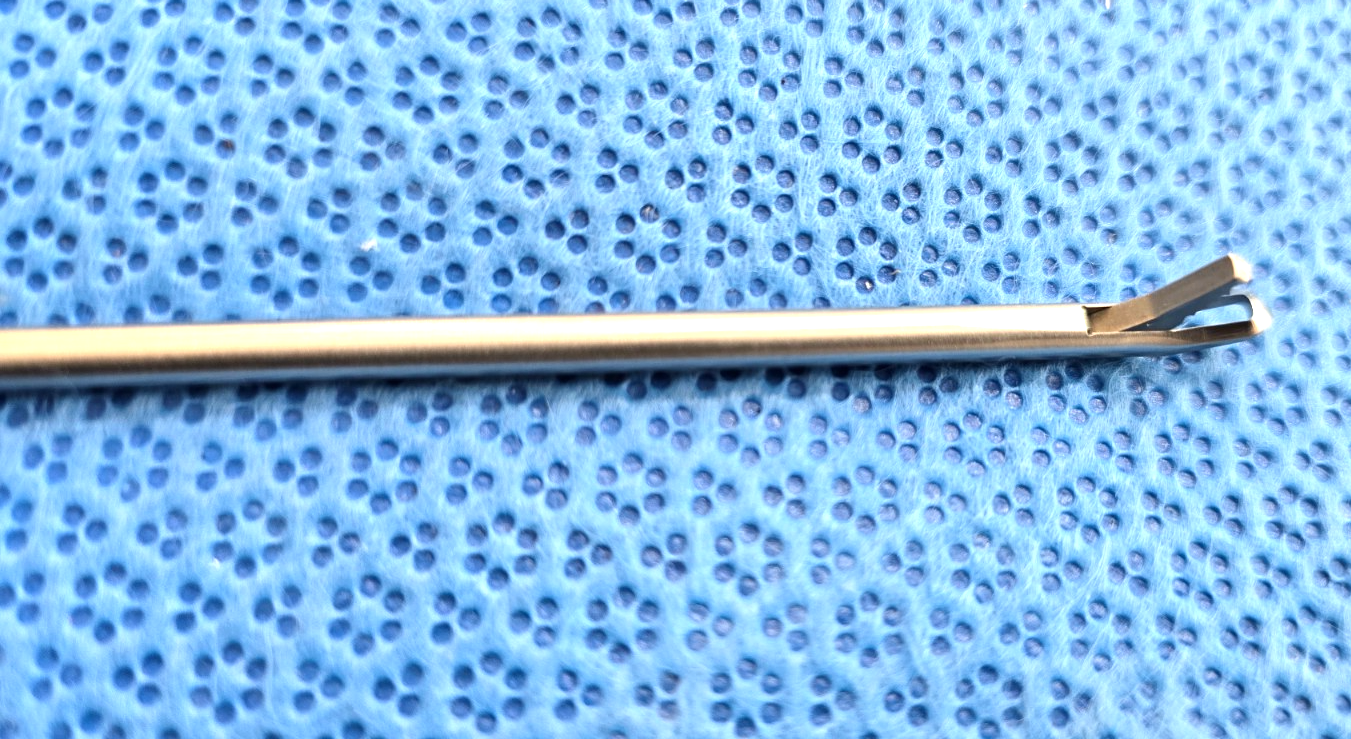 Stryker Conquest Narrow Punch Grasper 3.4mm x 15* up (0300-034-203)