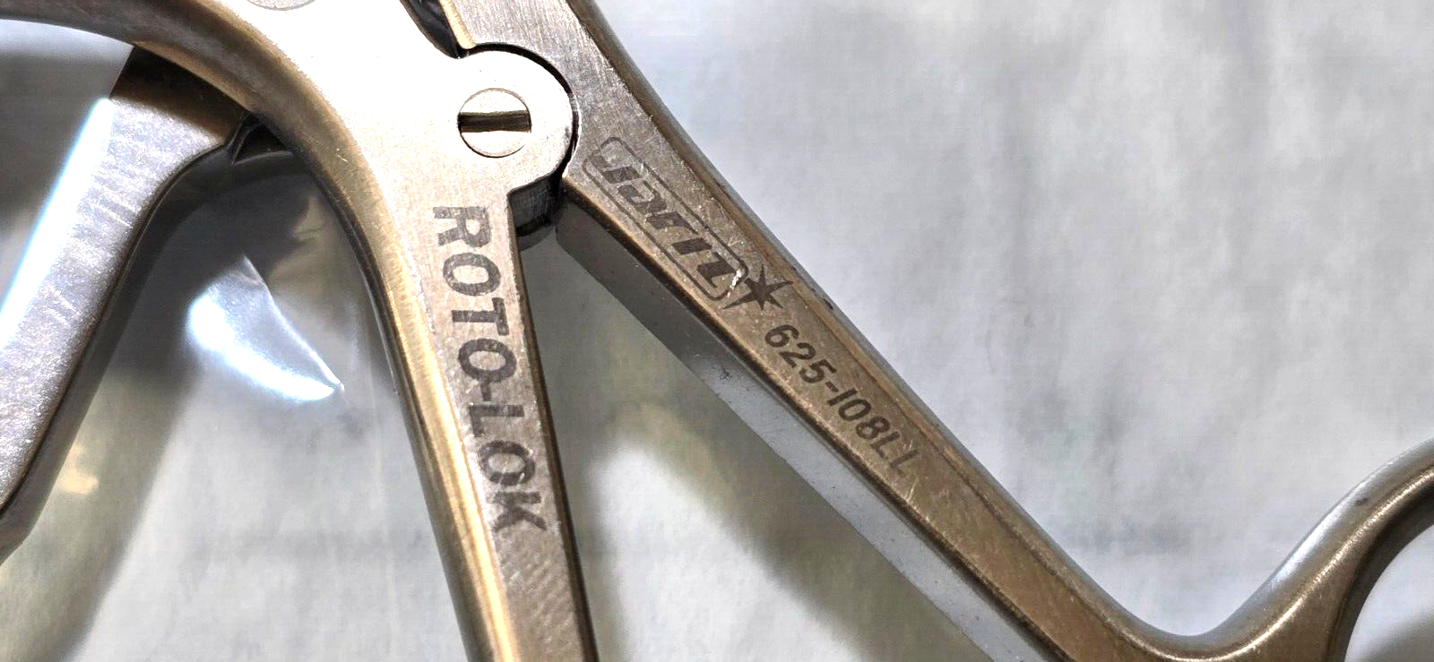 Jarit 625-108LL Surgical ROTO LOK Grasping Forceps 5mmx 35cm Autoclave