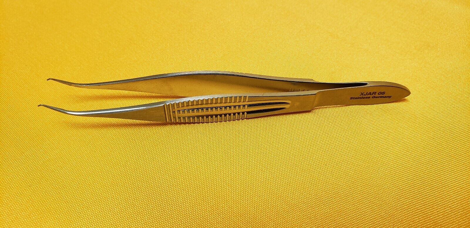V.Mueller OP3309-006 Opthalmic CASTROVIEJO Colibri Corneal Forceps 4" Tips .12mm