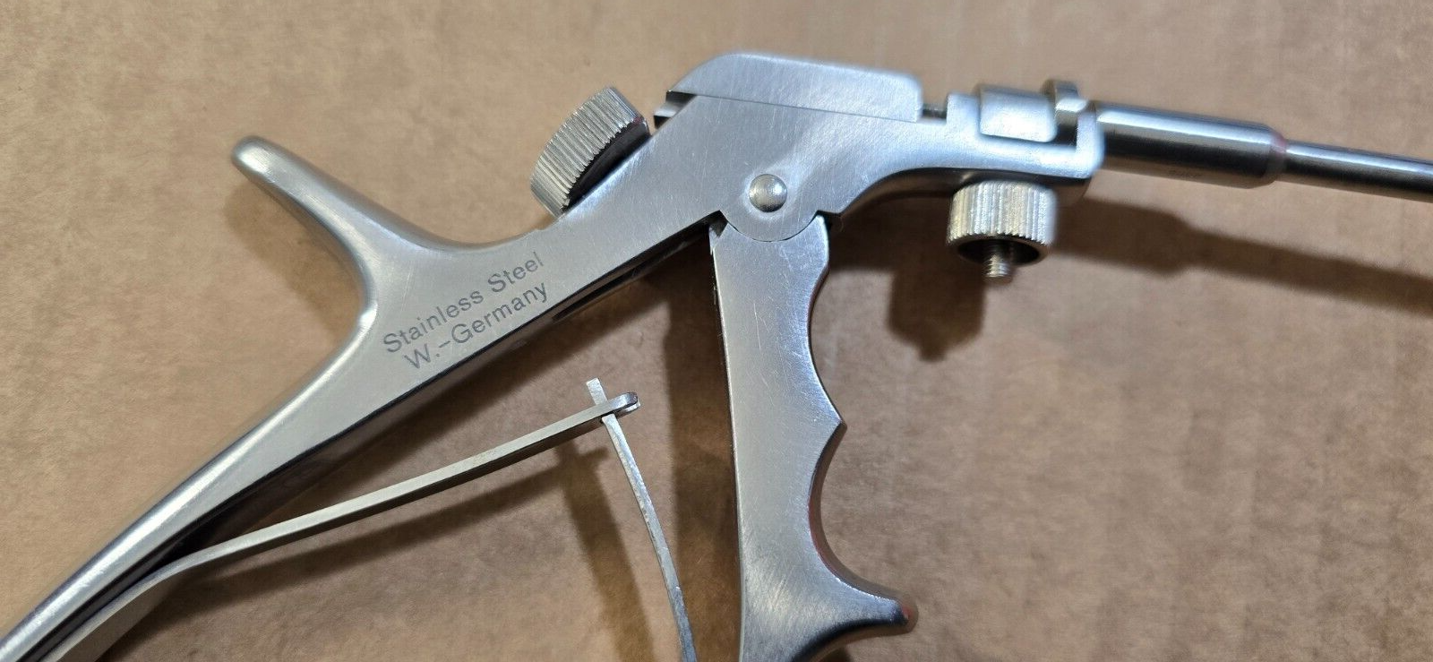 R.Wolf Surgical Arthroscopic Punch 3.4mm 30* Left with Lock