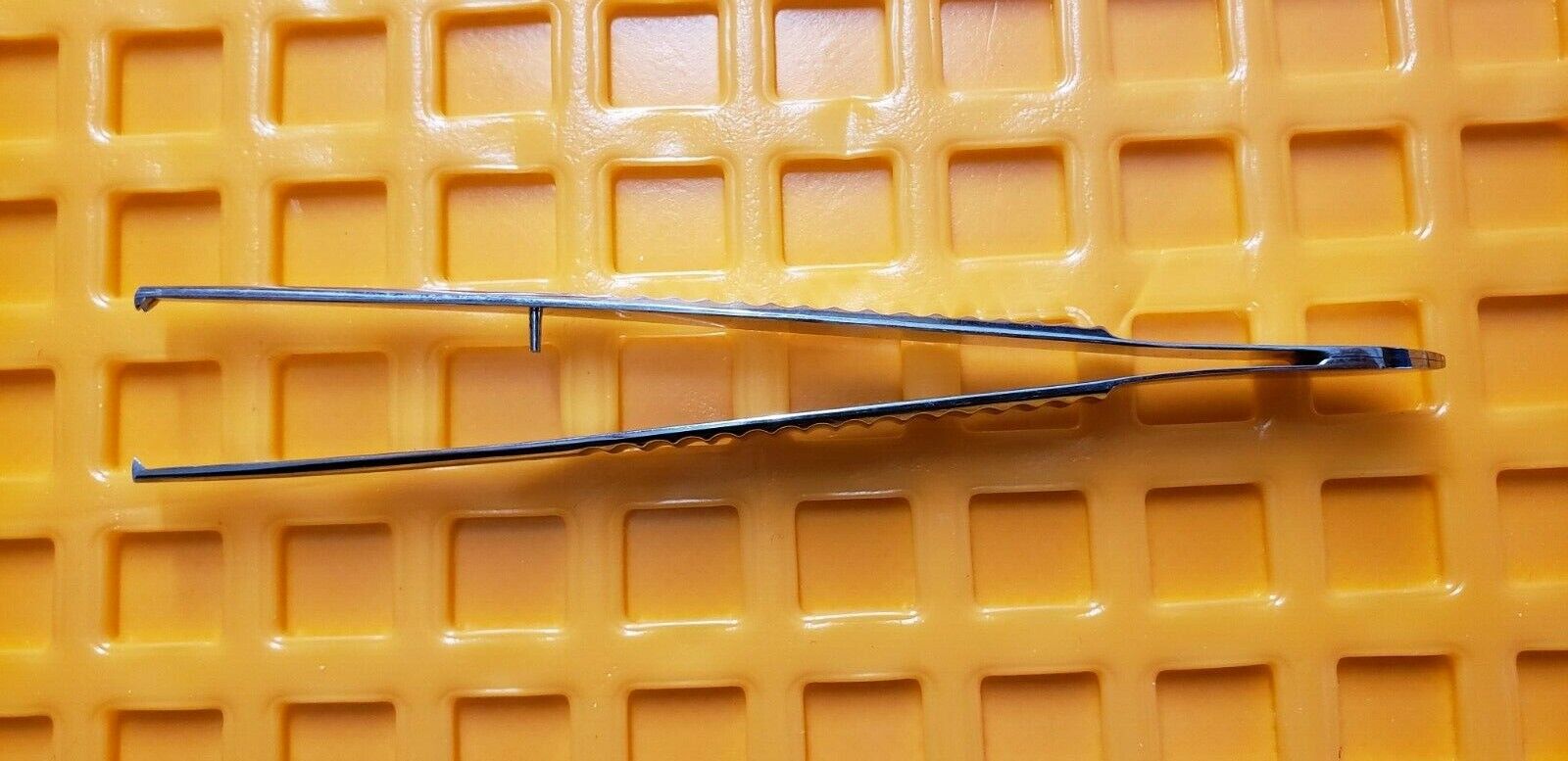 Aesculap Surgical Thumb Tissue Forceps 5.5" 1x2 teeth