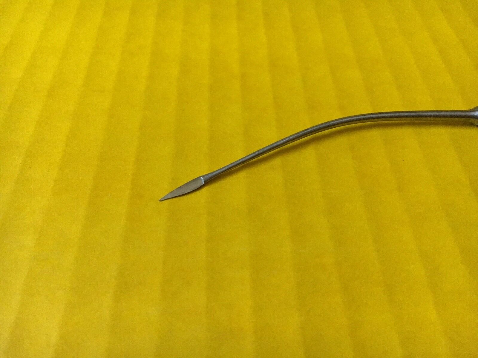 Jarit Surgical Williams Perforator, Angled REF: 380-238