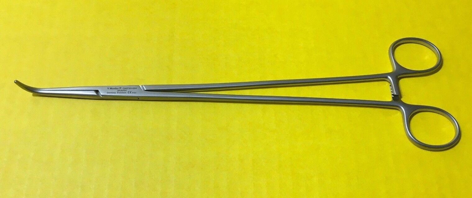 V. Mueller Mixter Thoracic Forceps, Angled Serrated Jaws, 11" REF: CH1730-004