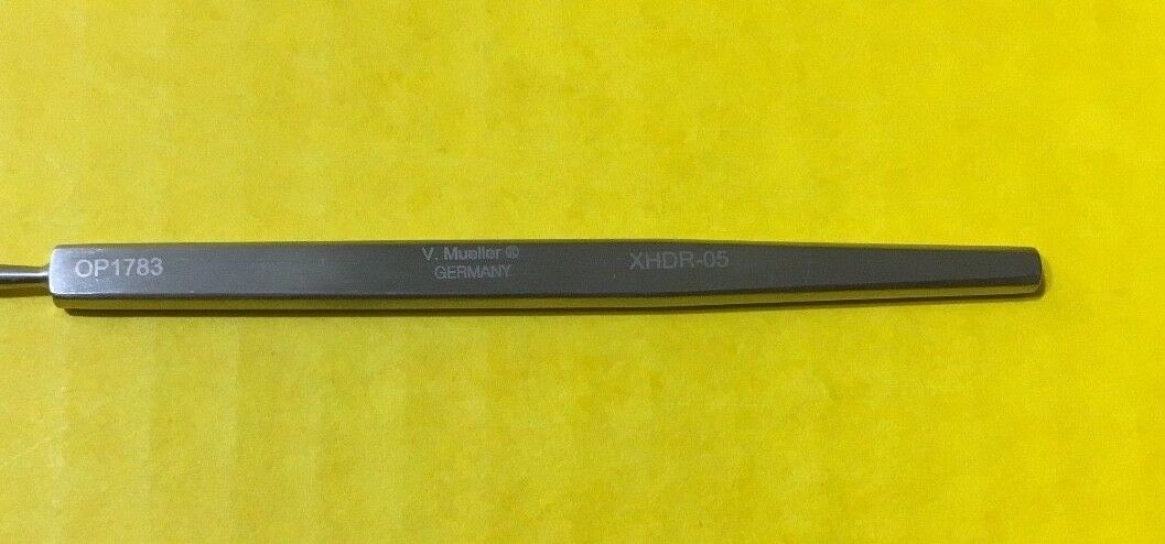 V. Mueller Chalazion Curette, 1.5mm Straight Round Cup REF: OP1783