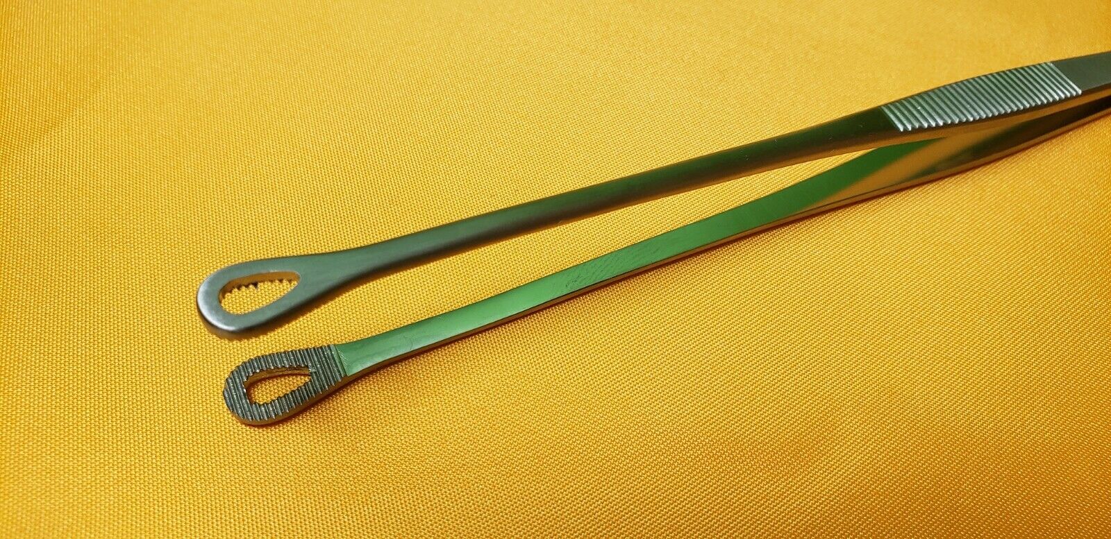 Singley Tissue Forceps 7" Fenestrated Serrated Jaws Straight