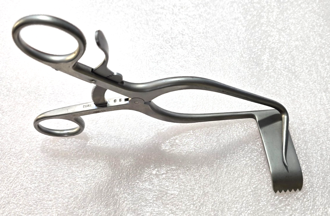 RUGGLES Surgical Micro Discectomy Retractor 6" Left 60x20mm Ref: RN2709