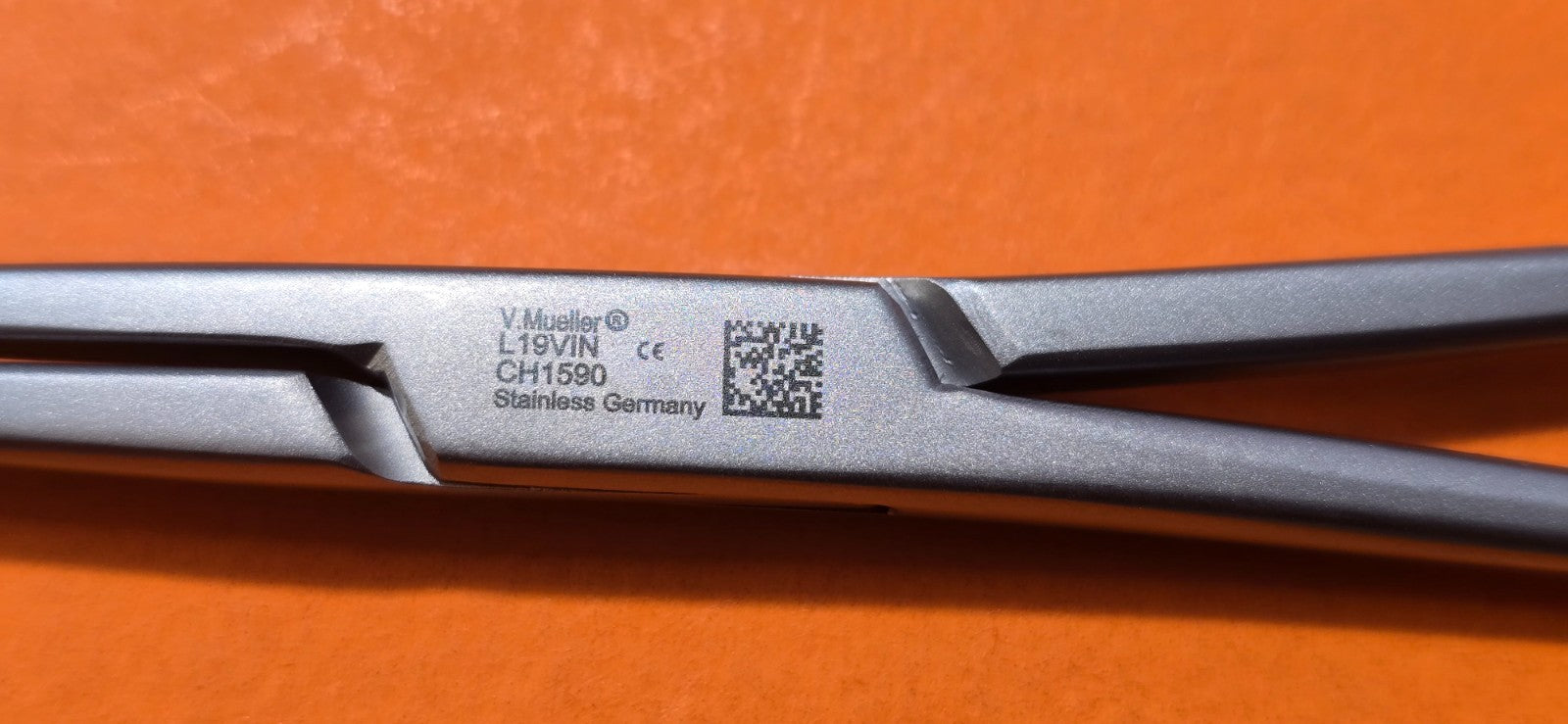V. Mueller CH 1590 Surgical Pennington Forceps 8" Triangular Serrated Jaws