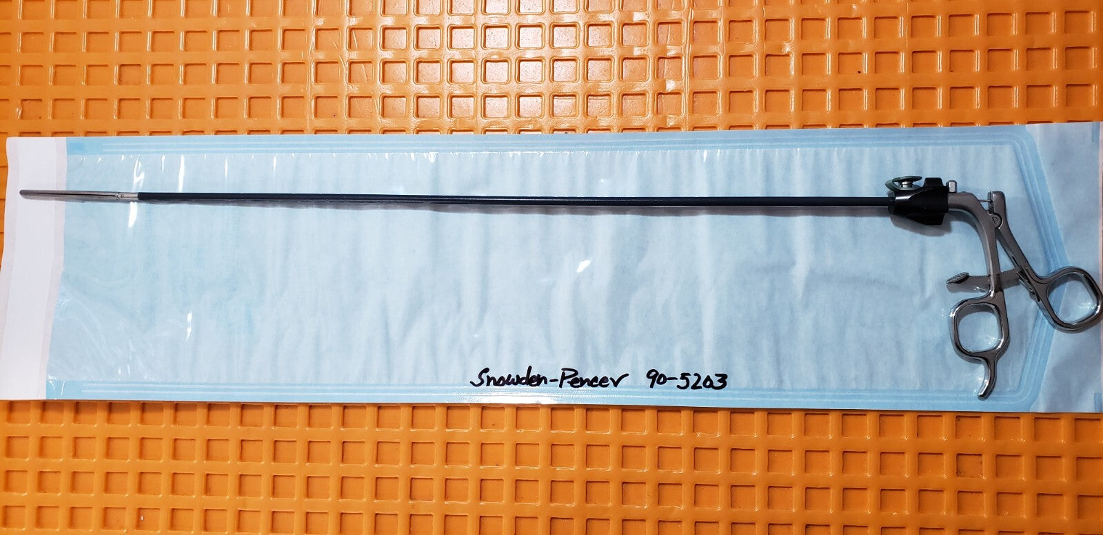 Snowden-Pencer Laparoscopic Bowel Clamp Forceps 5mm x 50cm Ratchet Handle