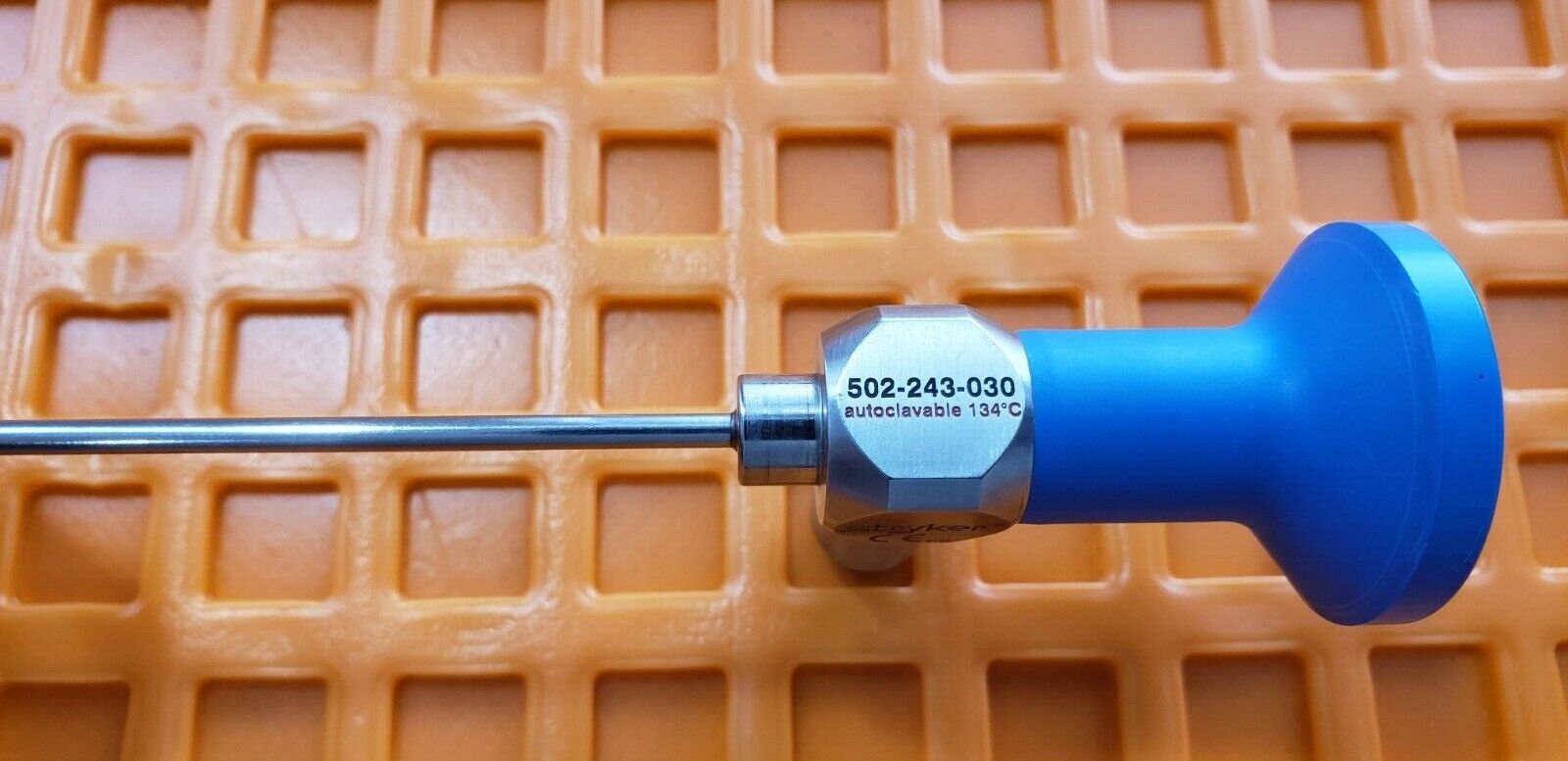 Stryker 502-243-030 Small Joint Arthroscope 2.7mm x 30° With Tray Autoclave