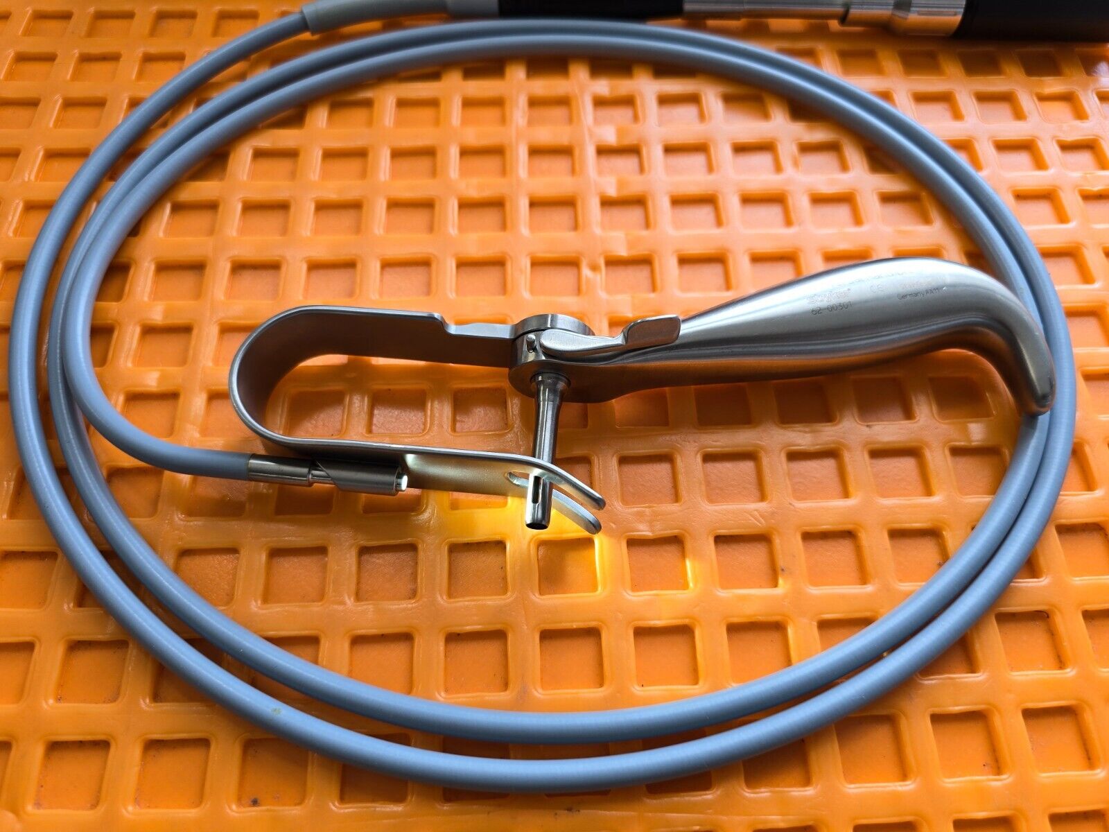 Stryker Mandible Instruments with Fiber Optic Cable 5mm x 3 m x 10ft