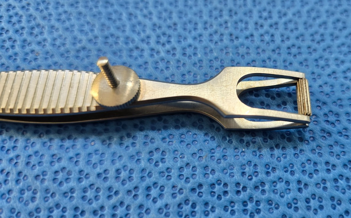ADLER Surgical Cottle Columella Forceps 4.5" Length
