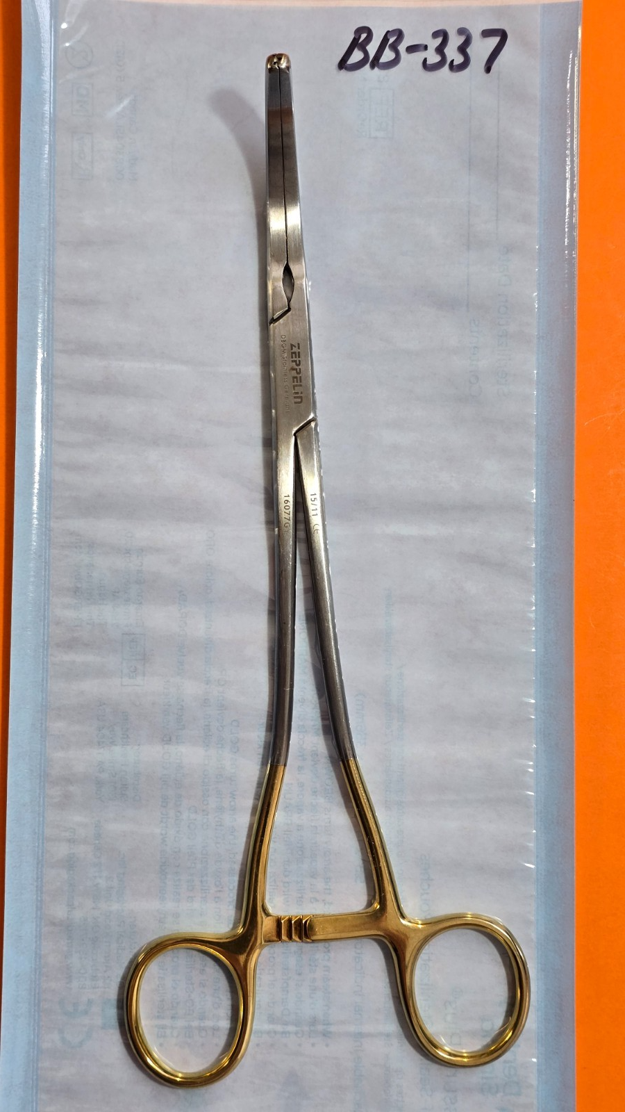 Cooper Surgical Zeppelin-Hysterectomy Clamp Curved 9.5" Ref: 16077GY