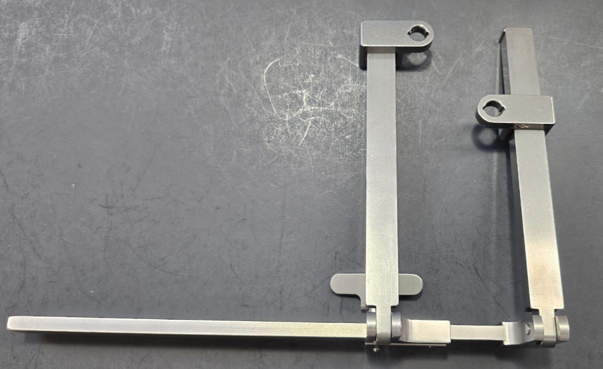 Ruggles Redmond RB2601B orthopedic Lumbar Track Retraction System