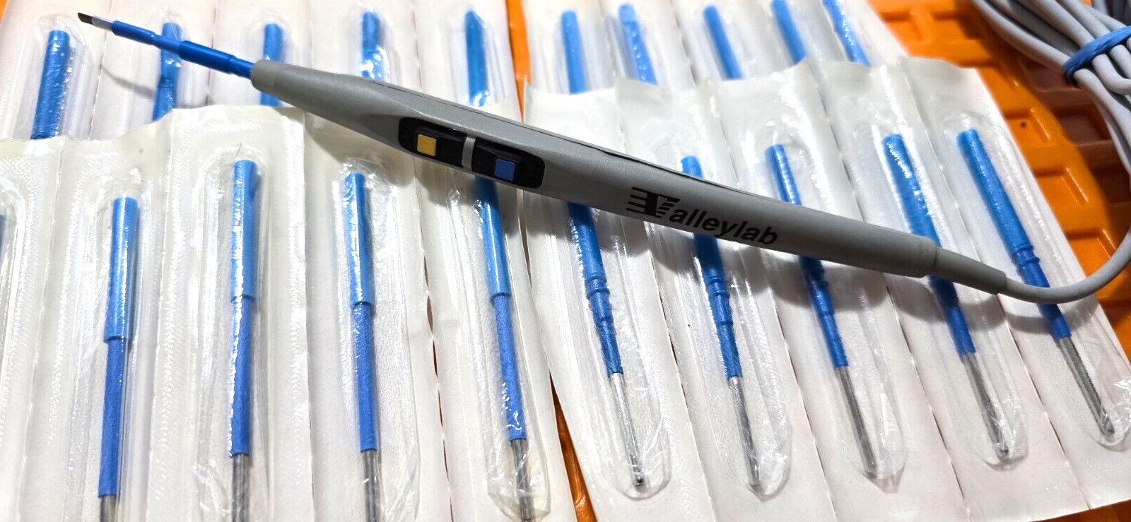 Valleylab 2 Button Power Control Reusable Pencil with 20- Electrodes Free.