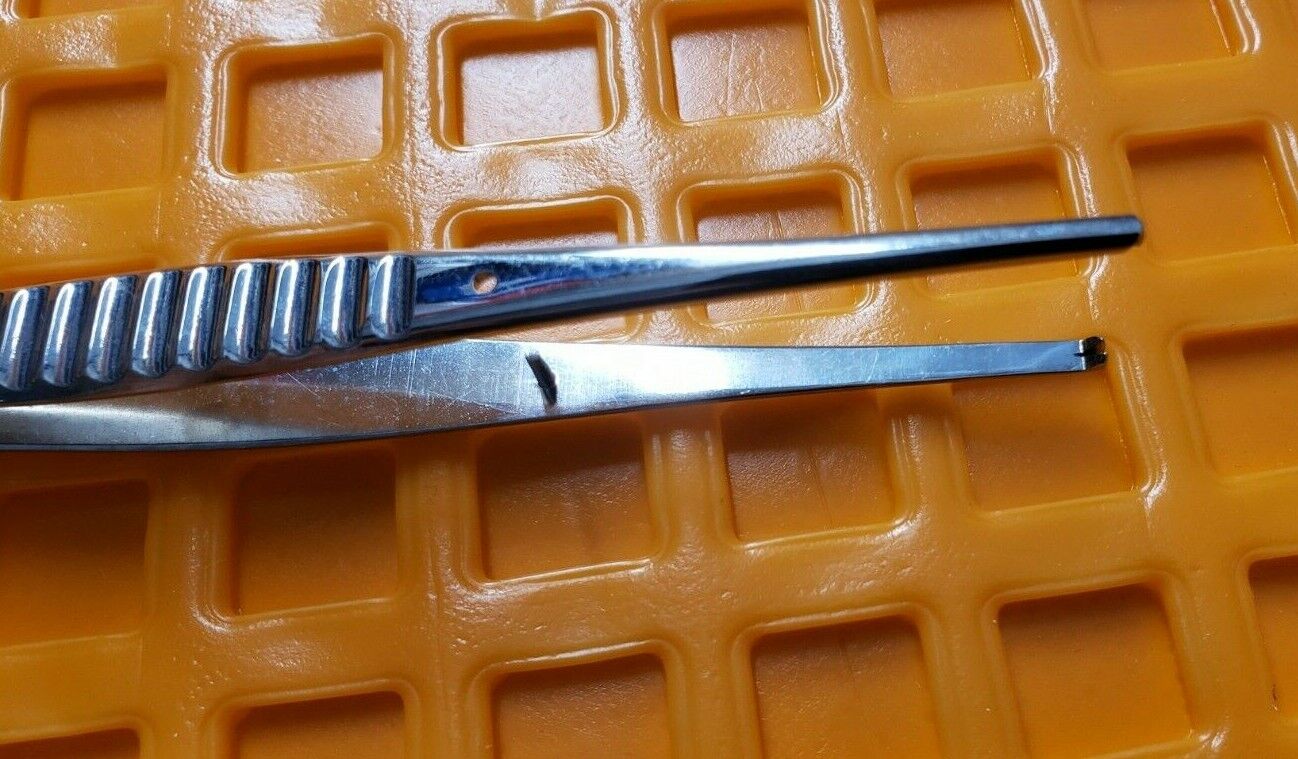 Aesculap Surgical Thumb Tissue Forceps 5.5" 1x2 teeth