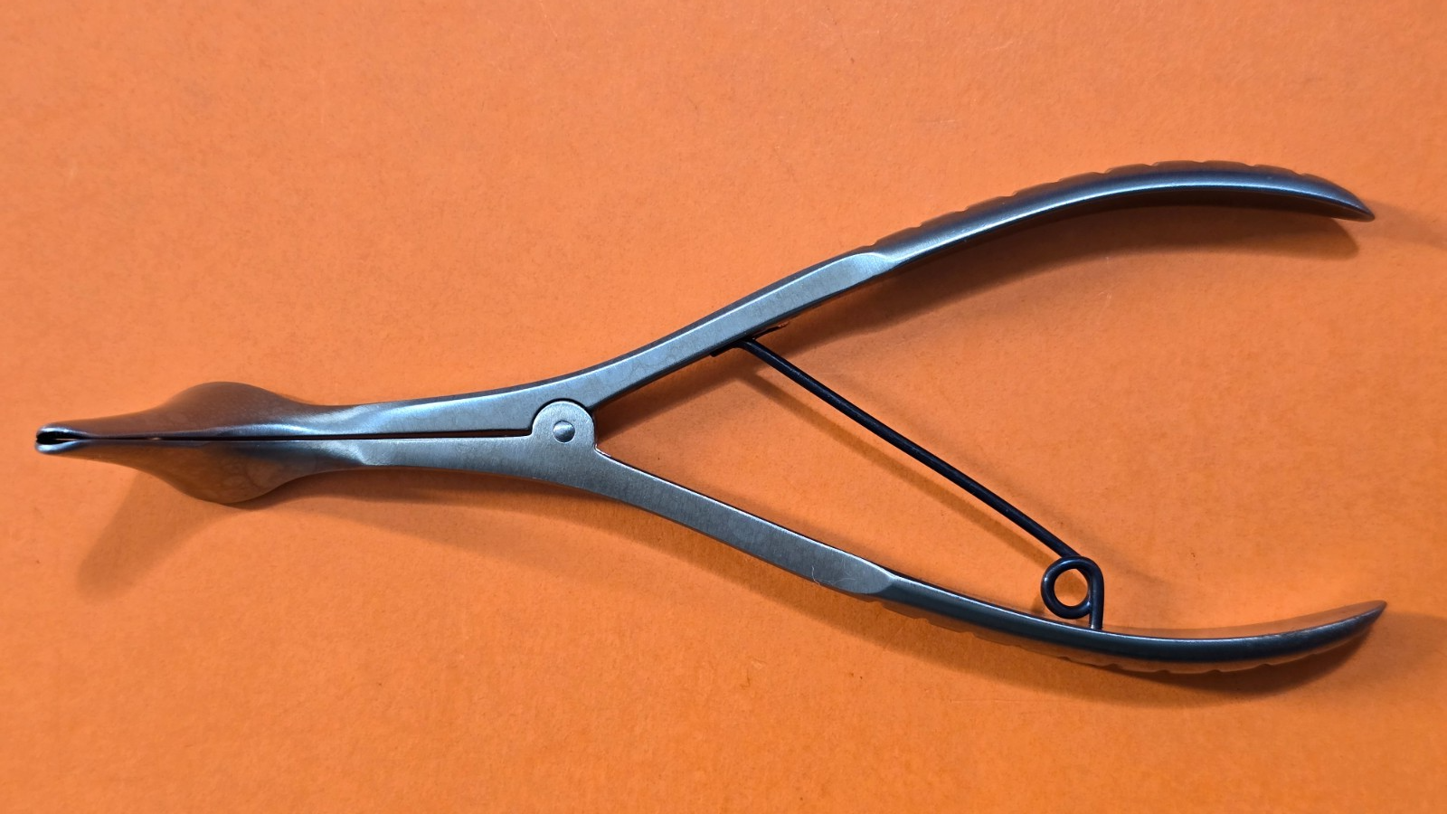 Jarit 400-116 Surgical Vienna Nasal Speculum, 5.5" Medium 32.5mm jaws.