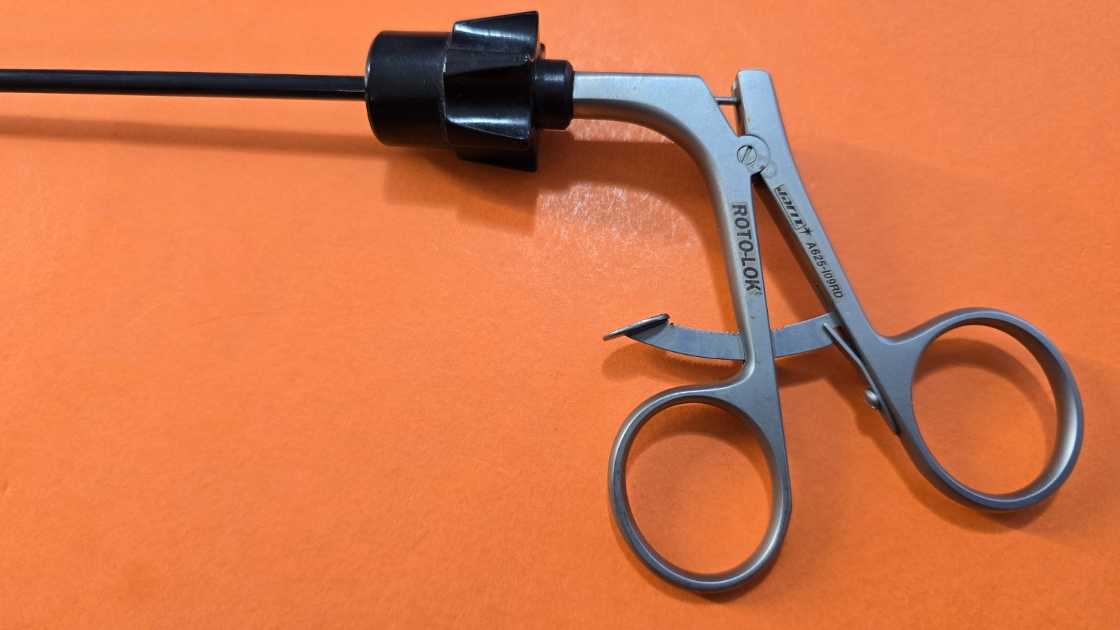 Jarit ROTO LOK Grasping Forceps 5mmx 38cm with Ratchet