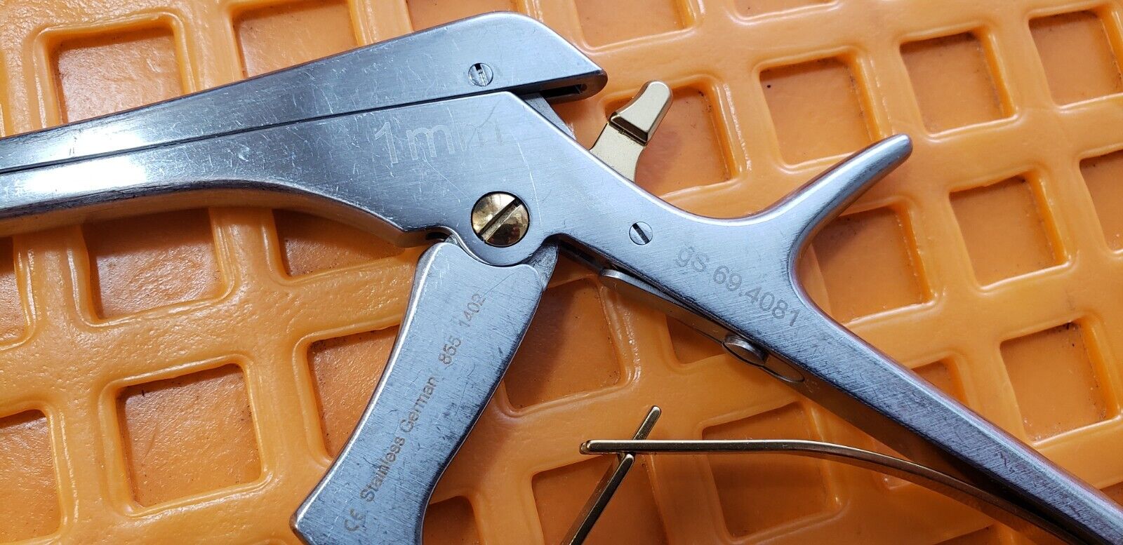 gSource 69-4081 Orthopedic Kerrison Rongeur 1mm 40 Degree Up Thin Foot Plate