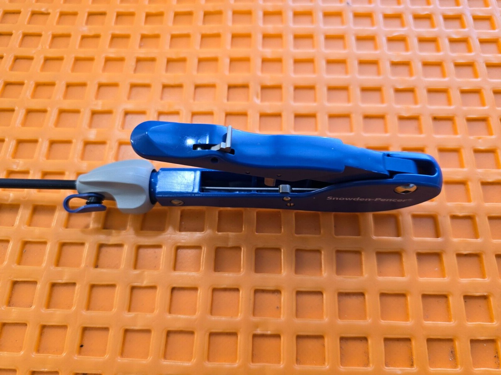 Snowden-Pencer 90-7966 Crocodile Grasping Forceps 5mmx45cm with Lock