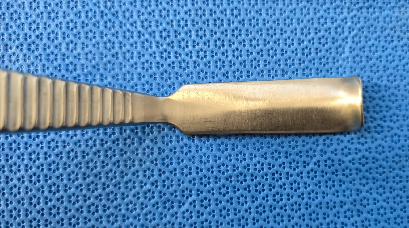 Symmetry Surgical Cloward Blade Retractor 20mm Wide Blade, 70mm Handle,
