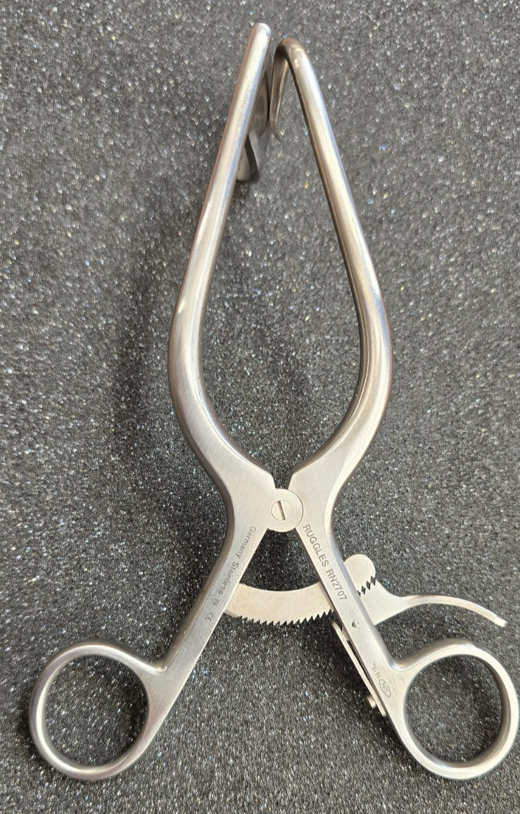 RUGGLES Surgical Williams Discectomy Retractor 7" Left 60x20mm Ref: RN2707