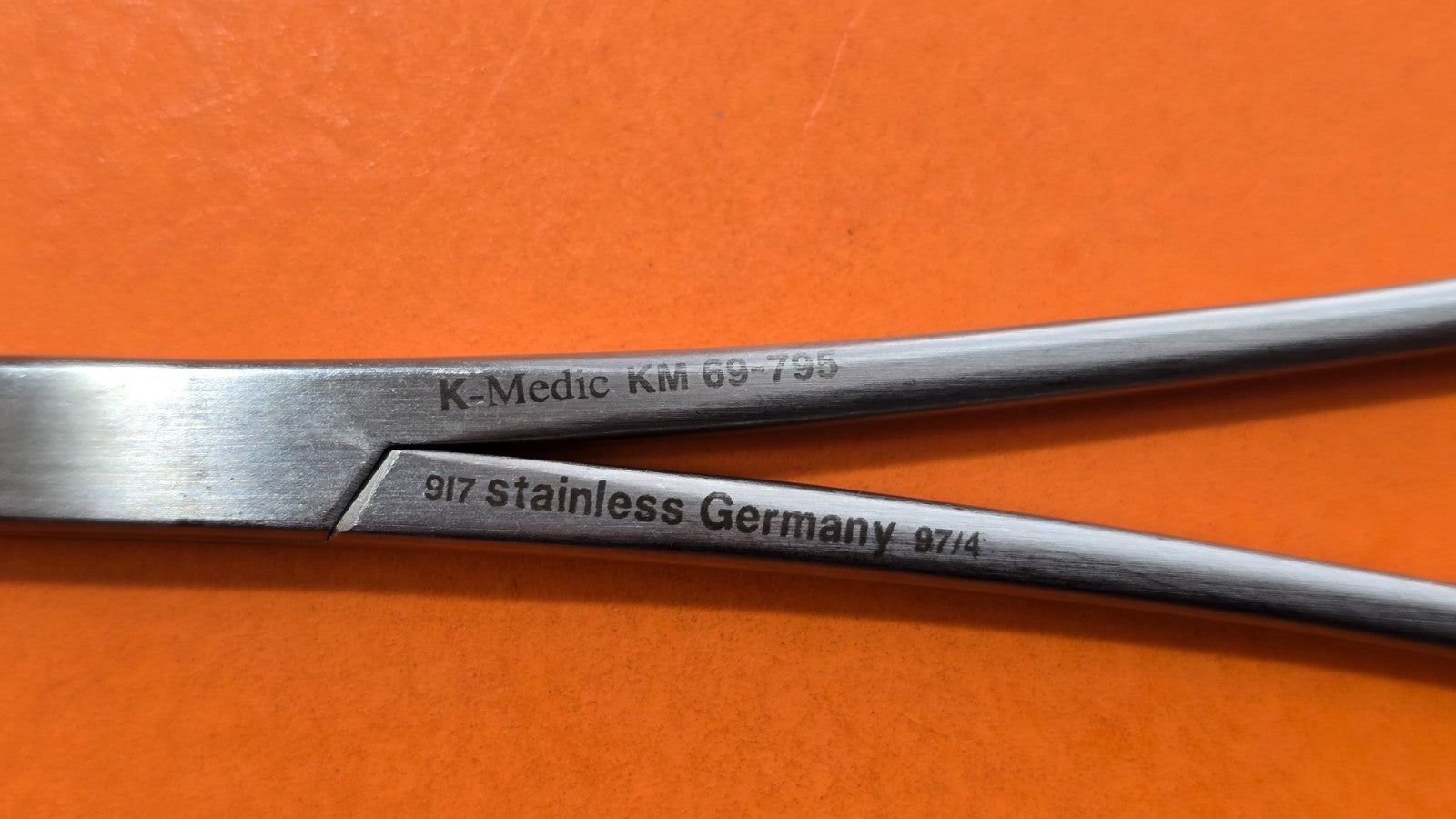 K-Medic KM 69-795 Orthopedic Rosenbloom Clamp 6.5" Curved 2x2 teeth