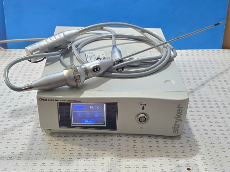 Stryker 0502110-145 Articulating Laparoscope 5mm x 0* & HD Control Unit
