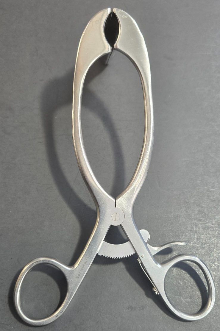 Miltex Premium 28-6 Surgical Barr Anal Retractor 6 3/4" with Ratchet