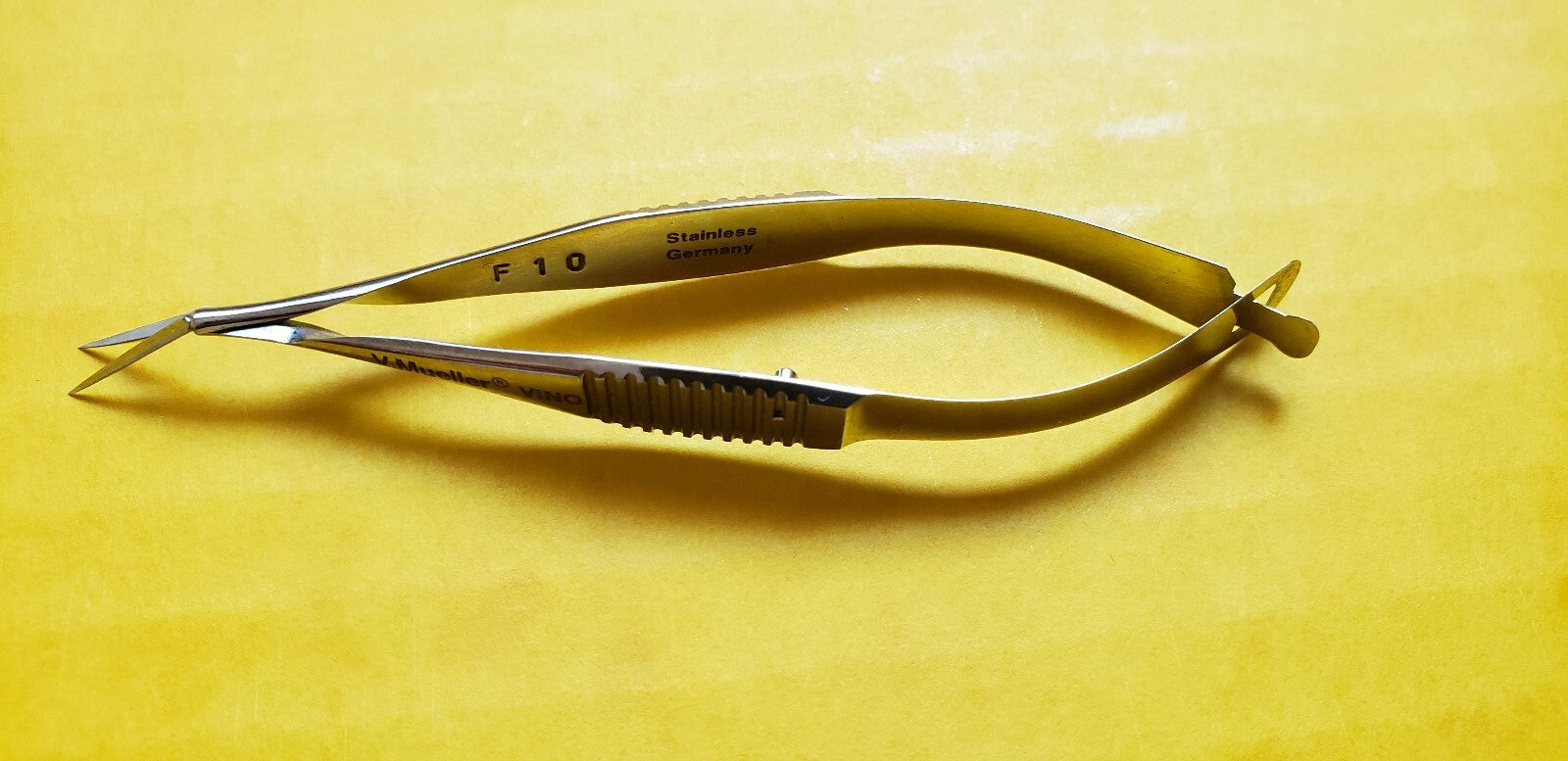 V. Mueller OP9070-051 Surgical Ophthalmic Vannas Micro Scissors,3.5" Angled