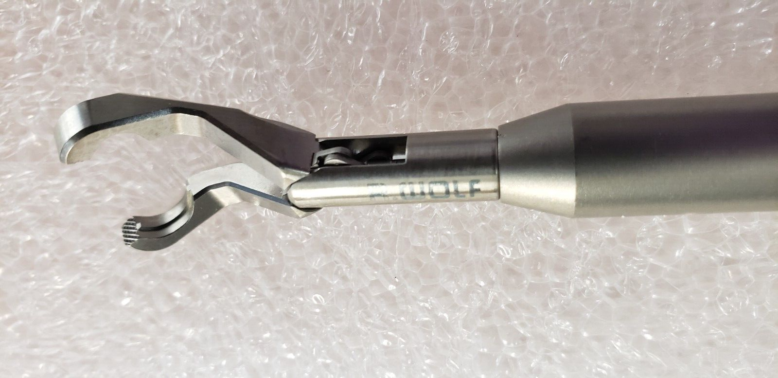R.Wolf 8397902 Laparoscopic Anvil Grasping Forceps 10mmx43cm Double Action