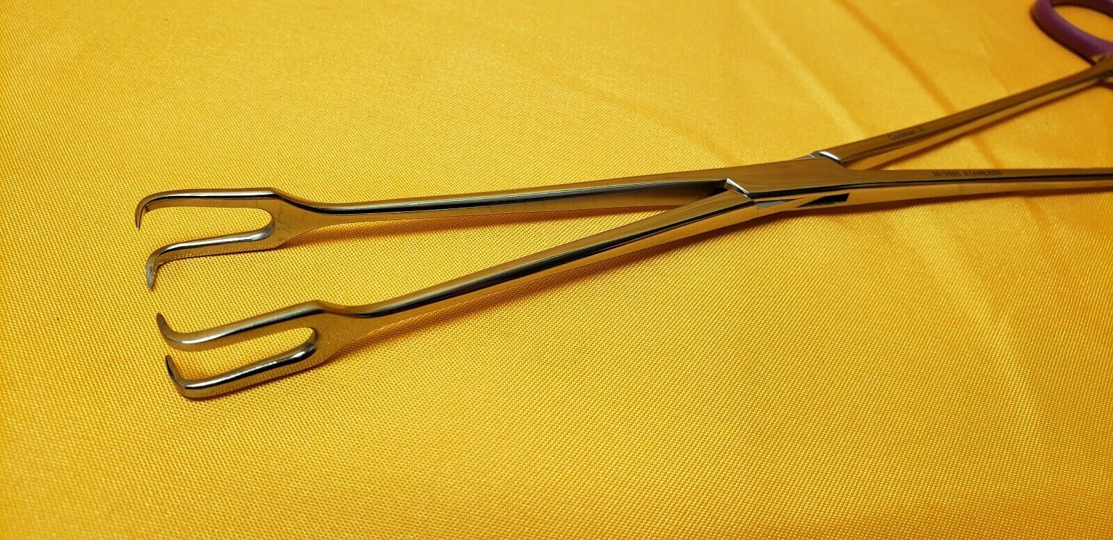 Codman 30-5595 Surgical Schroeder Uterine Valsellum Forceps 9"