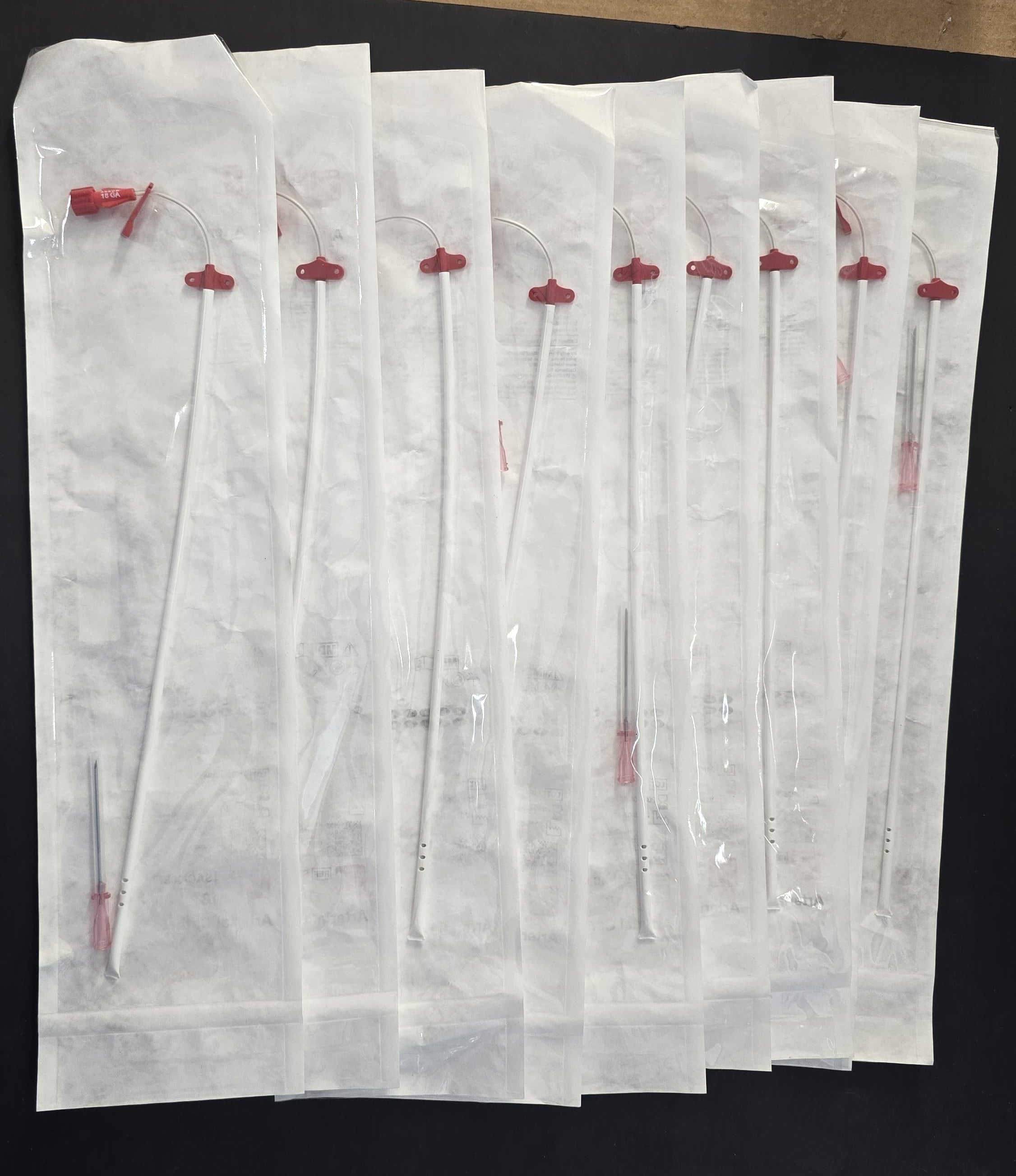 Teleflex Arterial Catheterization Set 18 Ga x 8 cm REF: SAC-00818-PBX Dated: 2030
