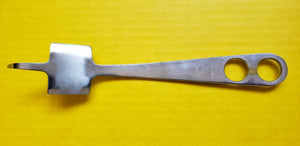 RICHARDS Surgical Orthopedic Hohmann Retractor 43mm wide